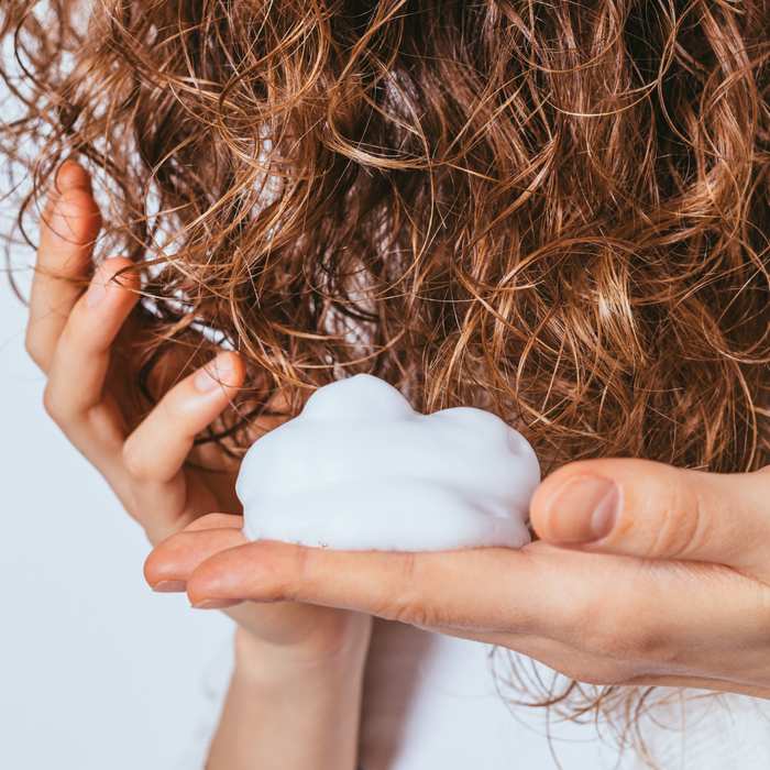 Curly Hair Winter Myths: Debunking Common Misconceptions!