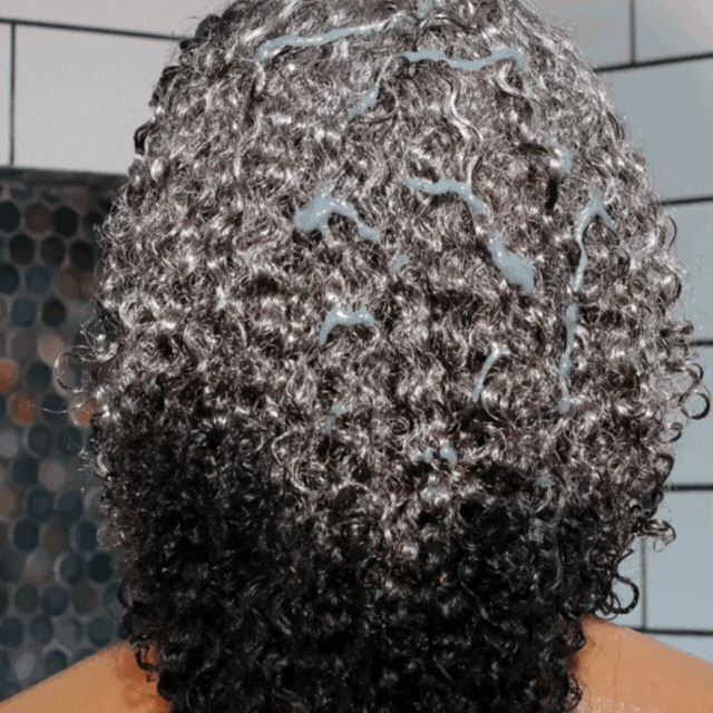 Kurkuma-Haar-Entgiftungsmaske